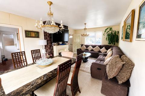 3 bedroom end of terrace house for sale, Southdrift Way, Luton, Bedfordshire, LU1 5PY