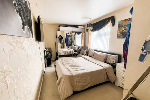 3 bedroom end of terrace house for sale, Southdrift Way, Luton, Bedfordshire, LU1 5PY