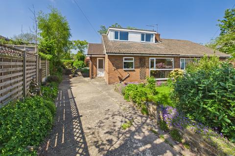 4 bedroom semi-detached bungalow for sale, Hall Cliffe Crescent, Horbury, Wakefield, West Yorkshire, WF4