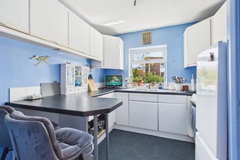 4 bedroom semi-detached bungalow for sale, Hall Cliffe Crescent, Horbury, Wakefield, West Yorkshire, WF4