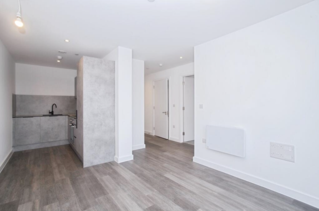 Apartment in Salford - View 3