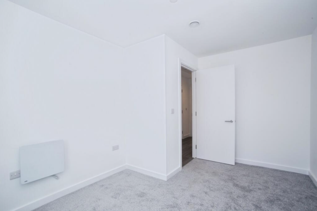 Apartment in Salford - More