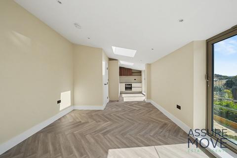 2 bedroom flat for sale, Old Kent Road London, London, SE1