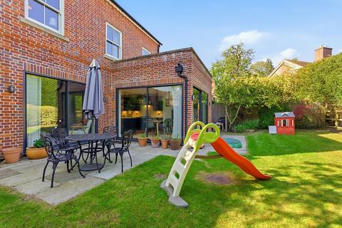 5 bedroom detached house for sale, Orchard Green, Beaconsfield, Buckinghamshire, HP9