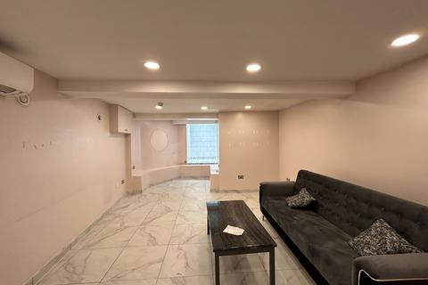 Studio to rent, Isleworth TW7