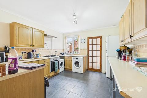 2 bedroom terraced house for sale, Nelson Street, Winshill