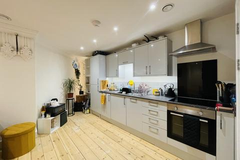 1 bedroom apartment to rent, New Connexion Street, Camborne