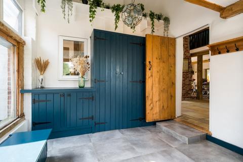 5 bedroom barn conversion for sale, Mile Road, Winfarthing, IP22 2