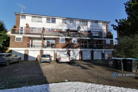 2 bedroom maisonette to rent, Glenside, East Grinstead, RH19