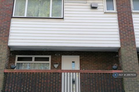 2 bedroom maisonette to rent, Glenside, East Grinstead, RH19