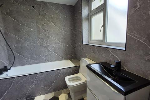 1 bedroom flat to rent, Lower Broughton Road, Salford M7