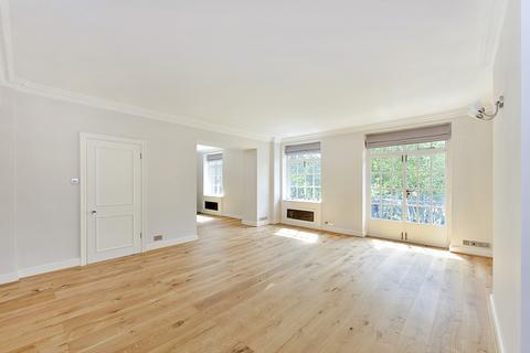 3 bedroom flat to rent, Cheyne Walk, Chelsea, London, SW3