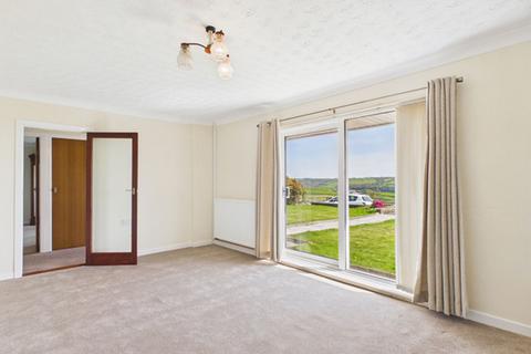 2 bedroom detached bungalow to rent, Llangain, Carmarthen