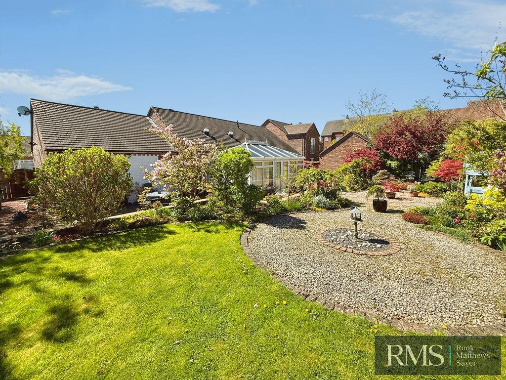 House in Newcastle upon Tyne, North Gosforth - View 2