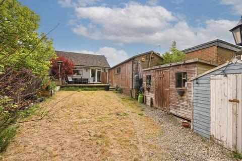 2 bedroom semi-detached bungalow for sale, Hillcroft Road, Chesham, HP5