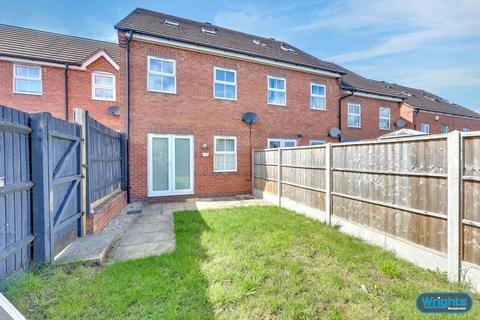 3 bedroom terraced house to rent, County Way, Trowbridge