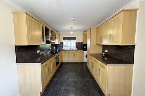 3 bedroom terraced house to rent, Carron Place, Irvine KA12
