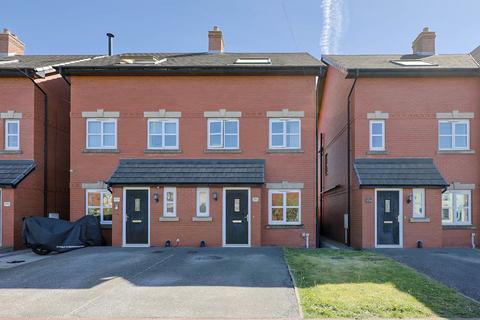 3 bedroom semi-detached house for sale, Preston Road, Wigan WN6