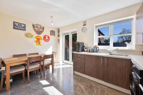 3 bedroom semi-detached house for sale, Preston Road, Wigan WN6