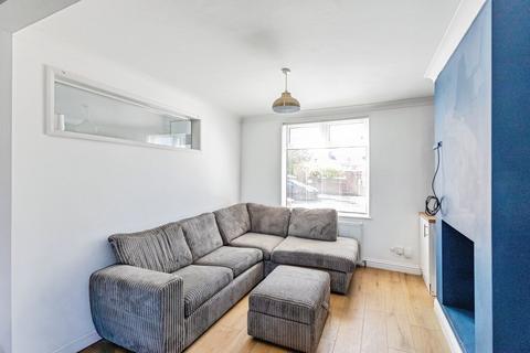 2 bedroom terraced house for sale, Cromwell Road, Rushden, NN10