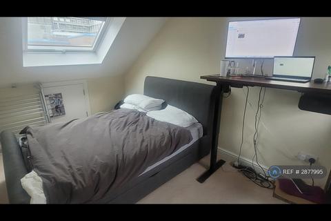 2 bedroom maisonette to rent, St Dunstan's Road, London, W6