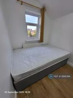 5 bedroom semi-detached house to rent – pohled 4