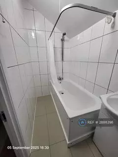 5 bedroom semi-detached house to rent – pohled 5