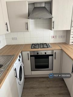 2 bedroom flat to rent, Cleikiminrig, Edinburgh, EH15