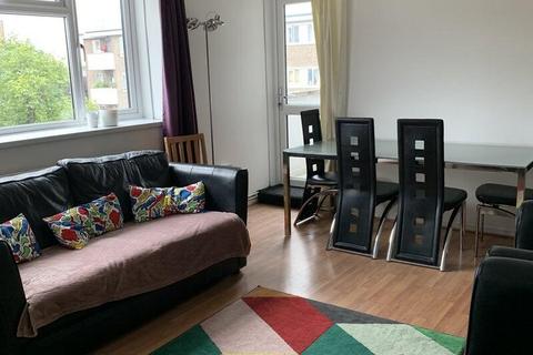 4 bedroom flat to rent, Crawford Estate, Camberwell,London SE5