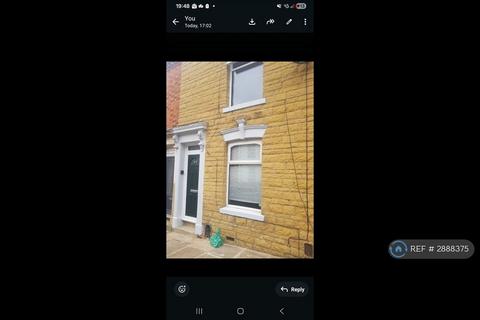 4 bedroom terraced house to rent, Hampton St, Northampton, NN1
