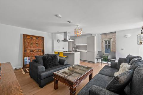2 bedroom link detached house for sale, Napoleon Lane, London, SE18