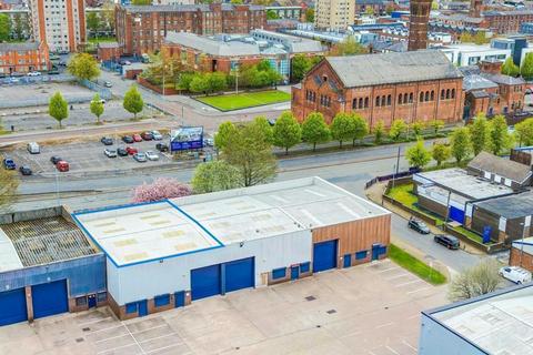 Warehouse to rent, Welbeck St S Ashton Under Lyne OL6 7PP