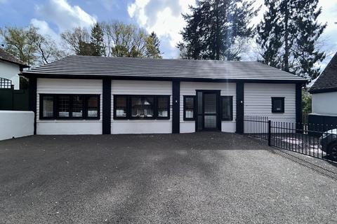 Office to rent, 1 Shepherds Grove Ln East Grinstead RH19 3PZ