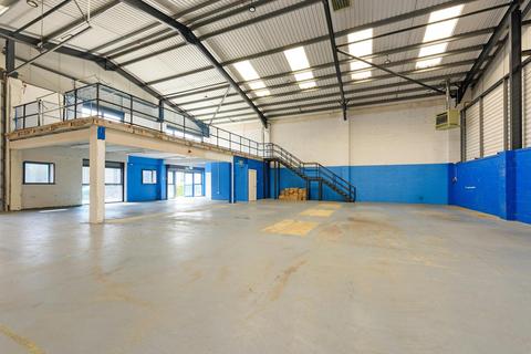 Warehouse to rent, Pedmore Rd Brierley Hill DY5 1TB