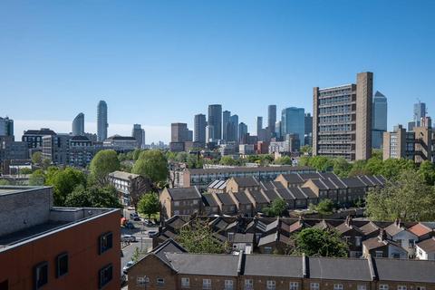 3 bedroom apartment for sale, Tramways House D01 - Apartment 13 at Rivermark, Rivermark, Leven Road  E14