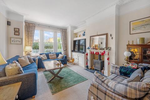 6 bedroom terraced house to rent, Weir Road, London, SW12