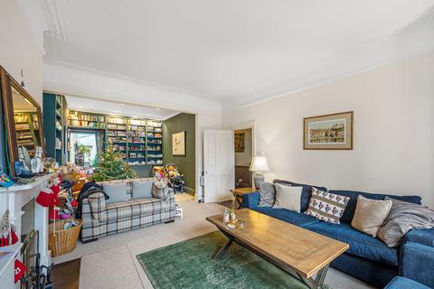 6 bedroom terraced house to rent, Weir Road, London, SW12