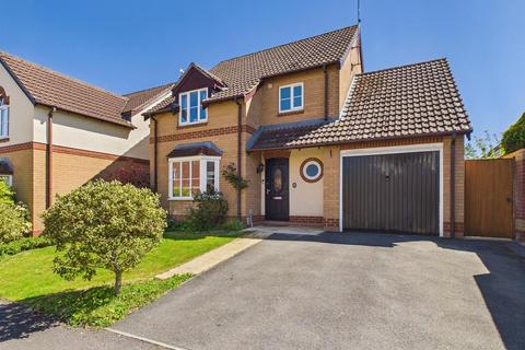 3 bedroom detached house for sale, Bythebrook, Chippenham SN14