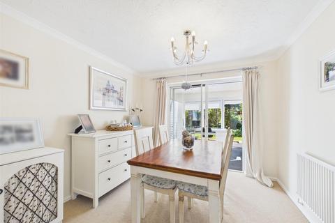 3 bedroom detached house for sale, Bythebrook, Chippenham SN14