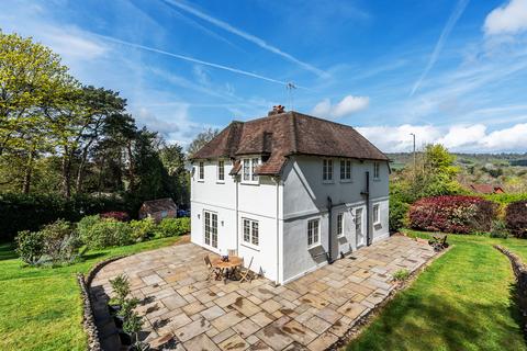 3 bedroom detached house for sale, Westerham Road, Limpsfield, Oxted
