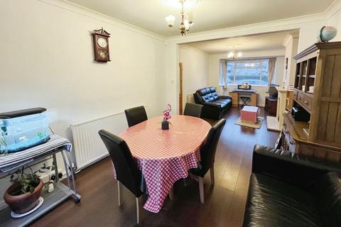 3 bedroom semi-detached house for sale, Eastwood Road, Leicestershire LE2