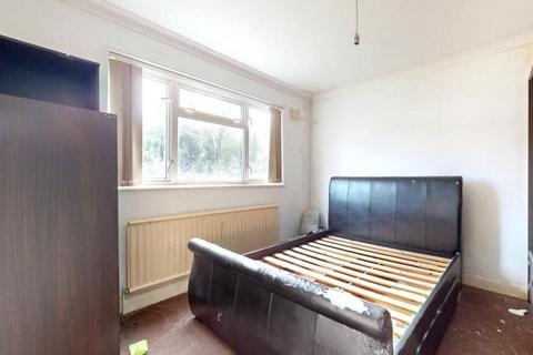 2 bedroom flat for sale, 15 Third Avenue, Wembley, Middlesex, HA9 8QE
