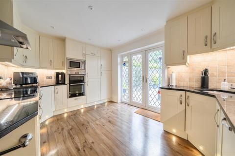 4 bedroom detached bungalow for sale, Cricket Hill Lane, Yateley GU46