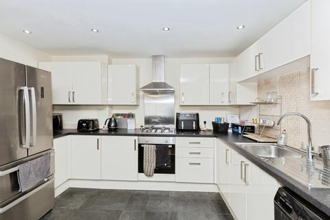 2 bedroom flat for sale, Spring Place, Barking, IG11