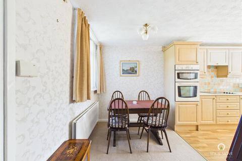 2 bedroom end of terrace house for sale, Carnforth Gardens, Tyne and Wear NE39