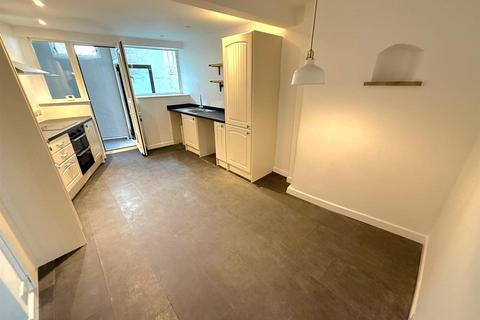 2 bedroom cottage for sale, St. Thomas Hill, Launceston