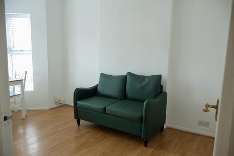 1 bedroom flat for sale, Old Bedford Road, Luton LU2