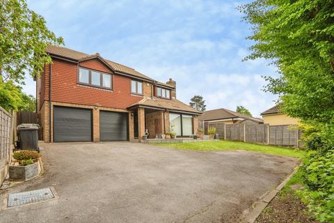 5 bedroom detached house for sale, Woodland View, WATERLOOVILLE, Hampshire, PO8