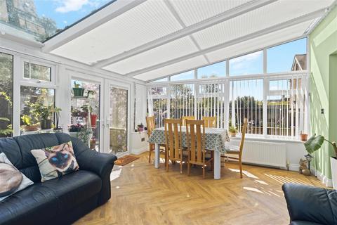3 bedroom detached house for sale, South Road, Hailsham