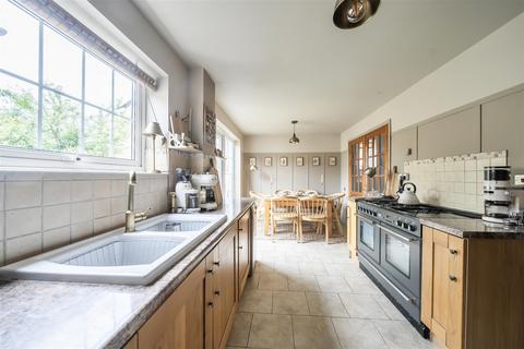 5 bedroom detached house for sale, Bramble Drive, Chippenham